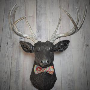 Faux Taxidermy Deer Head Wall Mount, Stag Head Wall Art with Bow Tie