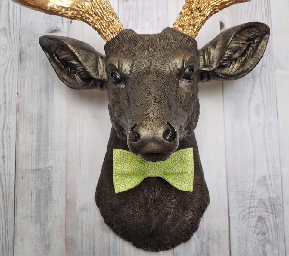 Faux Taxidermy Deer Head, Deer Head Wall Mount, Stag Head Wall Art, Deer Head with bow tie